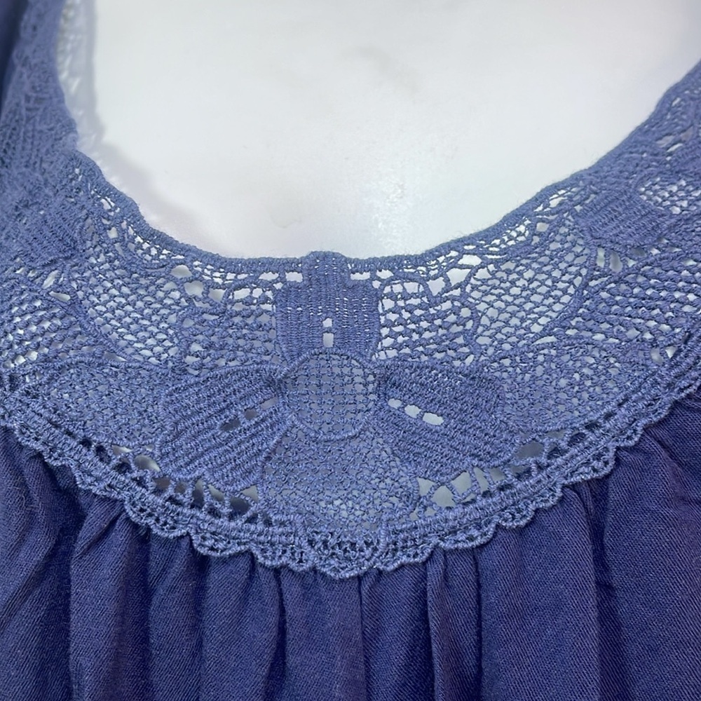 American Eagle Crocheted Flowing Blouse Small - Picture 9 of 10